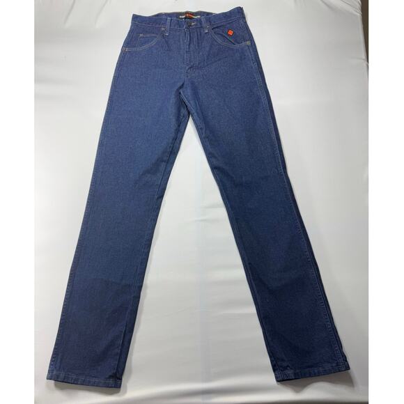 NWT Wrangler FR Men's 31 Relaxed Flame Resistant Blue Jeans - Size 32x39 - Picture 1 of 9